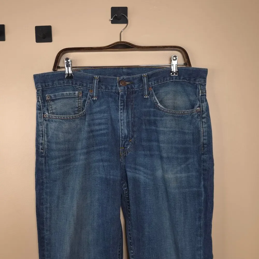 Levi's Men's 514 Slim Straight Leg Jean in Medium Wash Size 34x30